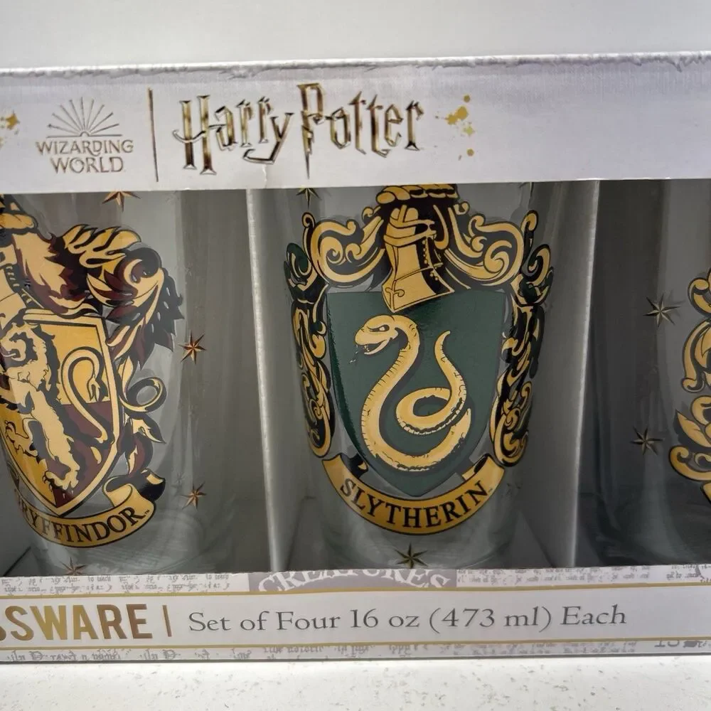 Harry Potter School Sigils Pint Beer Glass Set of Four New/Unused-Slytherin‎
